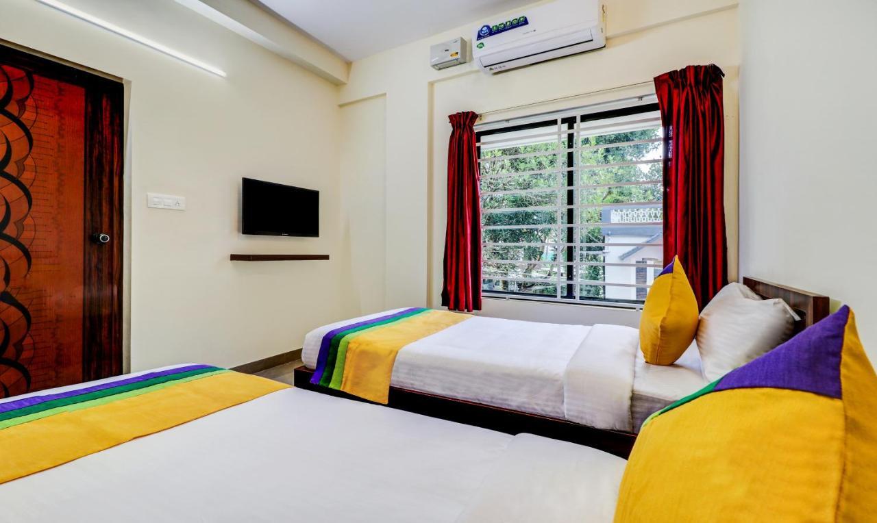 Itsy Hotels Rain Tulsi Stayz, Palarivattom Junction Kochi Kültér fotó