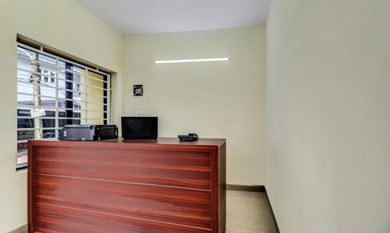 Itsy Hotels Rain Tulsi Stayz, Palarivattom Junction Kochi Kültér fotó