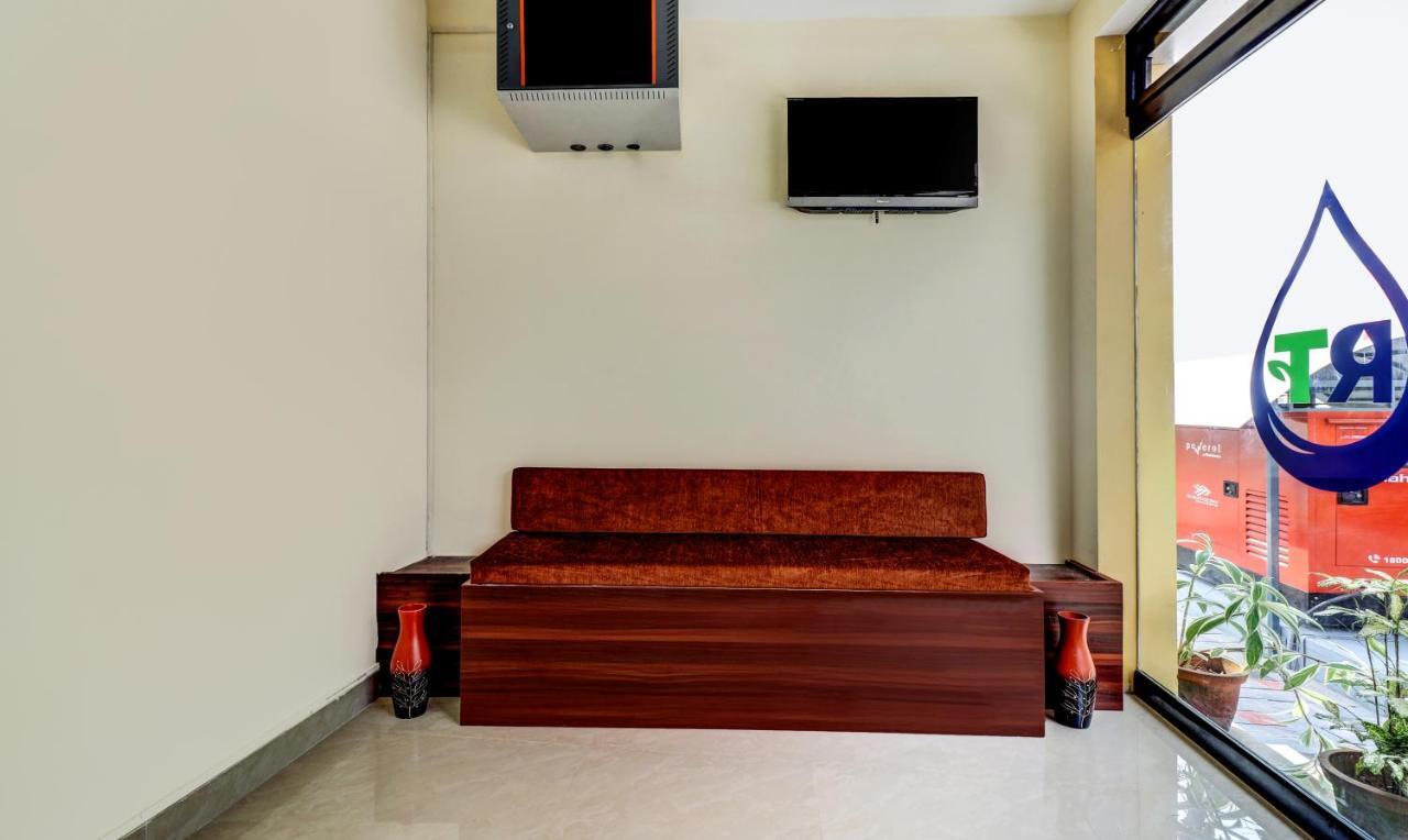 Itsy Hotels Rain Tulsi Stayz, Palarivattom Junction Kochi Kültér fotó